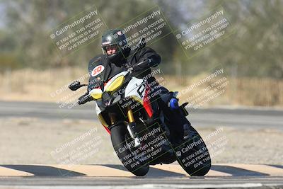 media/Dec-01-2025-Moto Forza (Mon) [[2daa91e15f]]/2-Intermediate Group/Session 3 (Turn 3)/